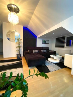 Luxury Studio Black & White